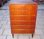 Danish teak chest of drawers with practical measurements, 60's