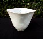 Rice porcelain vase Arabia Finland, Friedl Holzer-Kjellberg, 650 SEK 2023-05-27