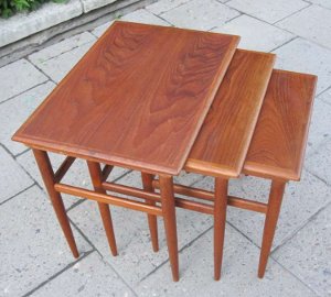 Matbord, skrivbord, soffbord & småbord